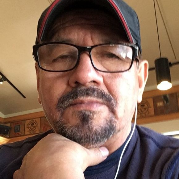 Meet your Posher, Octaviano - Picture 1 of 1